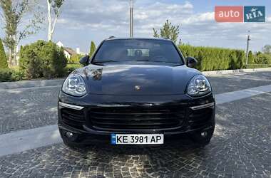 Позашляховик / Кросовер Porsche Cayenne 2017 в 