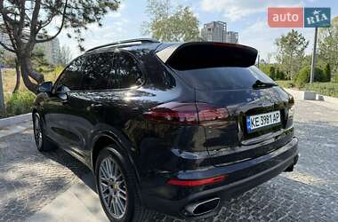 Позашляховик / Кросовер Porsche Cayenne 2017 в 