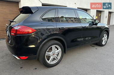 Внедорожник / Кроссовер Porsche Cayenne 2014 в 
