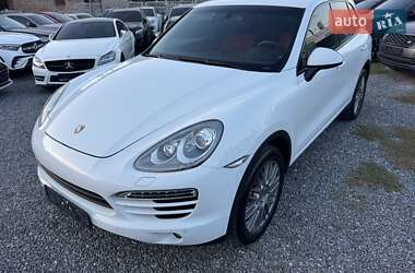 Позашляховик / Кросовер Porsche Cayenne 2014 в 
