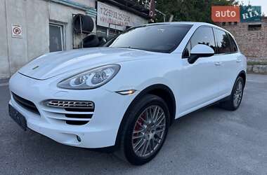 Позашляховик / Кросовер Porsche Cayenne 2014 в 