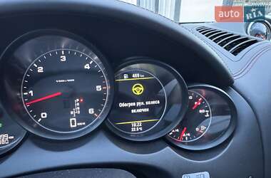 Позашляховик / Кросовер Porsche Cayenne 2014 в 