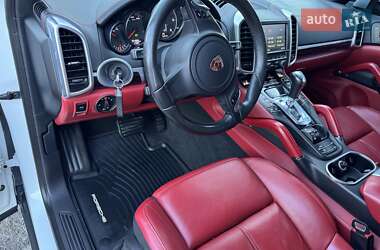 Позашляховик / Кросовер Porsche Cayenne 2014 в 