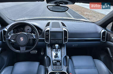 Внедорожник / Кроссовер Porsche Cayenne 2010 в 