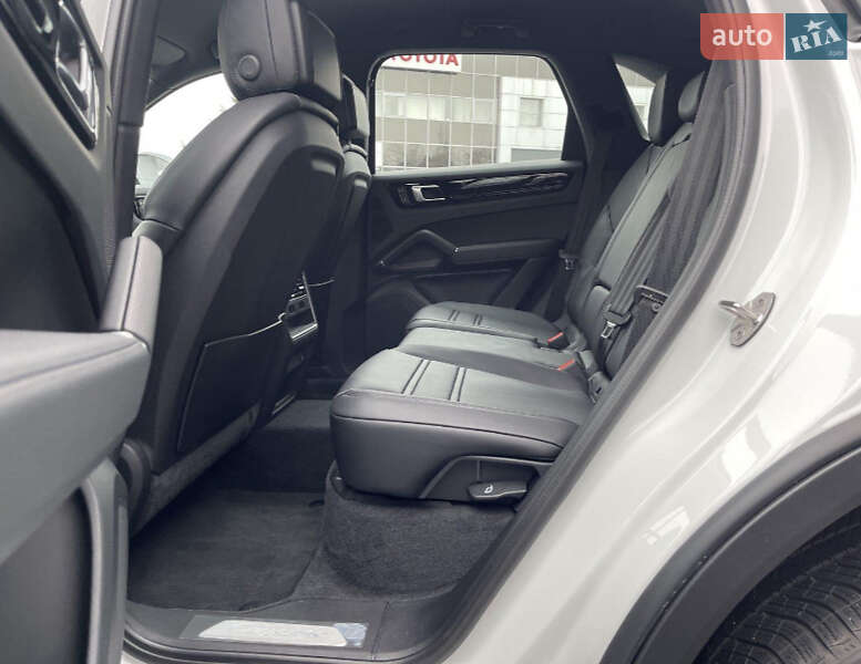 Позашляховик / Кросовер Porsche Cayenne 2021 в Львові