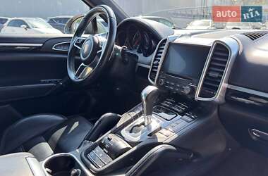 Позашляховик / Кросовер Porsche Cayenne 2017 в 