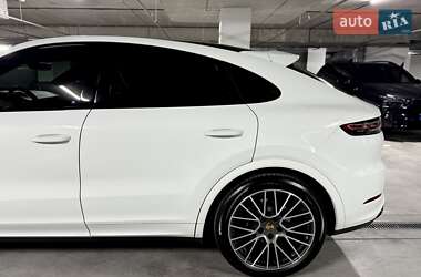 Позашляховик / Кросовер Porsche Cayenne 2019 в 