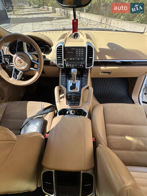 Внедорожник / Кроссовер Porsche Cayenne 2016 в Николаеве фото 12 Внедорожник / Кроссовер Porsche Cayenne 2016 в Николаеве