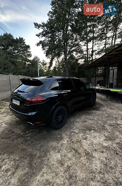 Позашляховик / Кросовер Porsche Cayenne 2012 в 