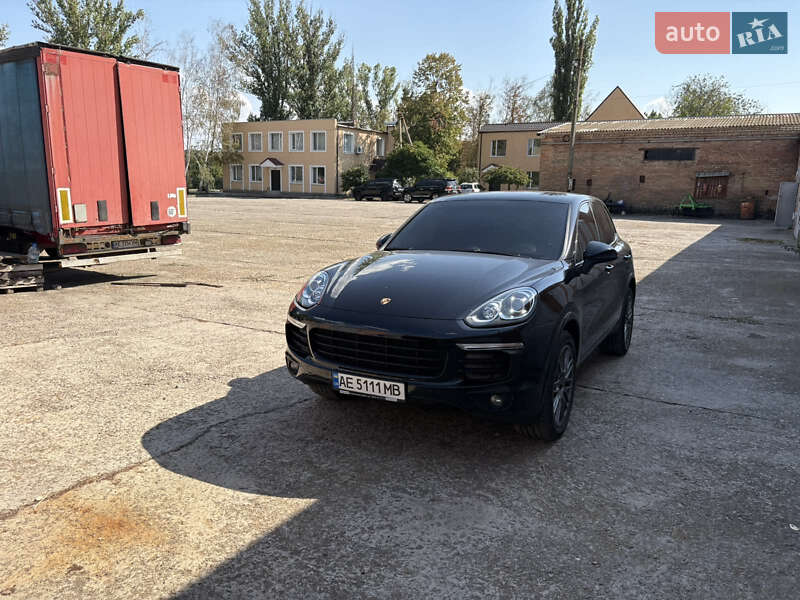 Позашляховик / Кросовер Porsche Cayenne 2017 в Дніпрі