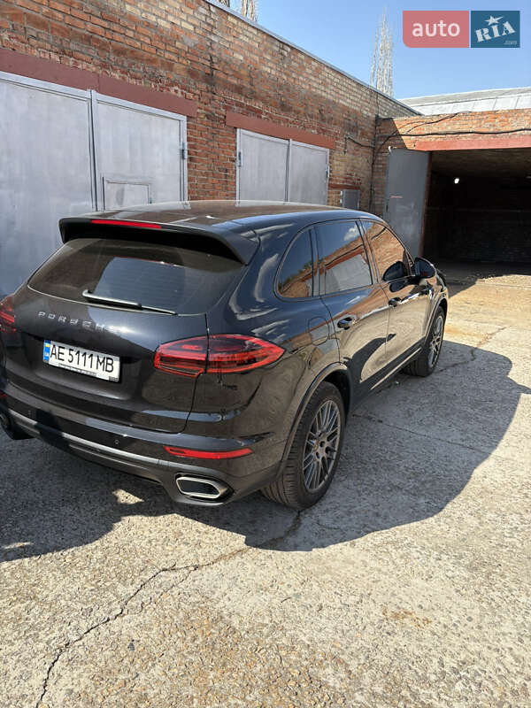 Позашляховик / Кросовер Porsche Cayenne 2017 в Дніпрі