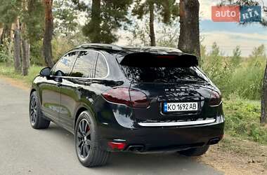 Позашляховик / Кросовер Porsche Cayenne 2011 в 