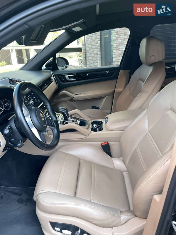Внедорожник / Кроссовер Porsche Cayenne 2019 в Львове фото 46 Внедорожник / Кроссовер Porsche Cayenne 2019 в Львове