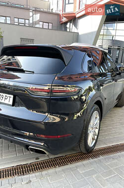 Внедорожник / Кроссовер Porsche Cayenne 2019 в 