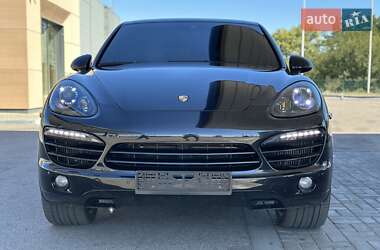 Позашляховик / Кросовер Porsche Cayenne 2014 в 