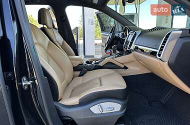 Позашляховик / Кросовер Porsche Cayenne 2014 в 