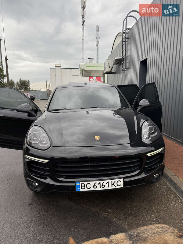 Внедорожник / Кроссовер Porsche Cayenne 2017 в Львове фото 22 Внедорожник / Кроссовер Porsche Cayenne 2017 в Львове