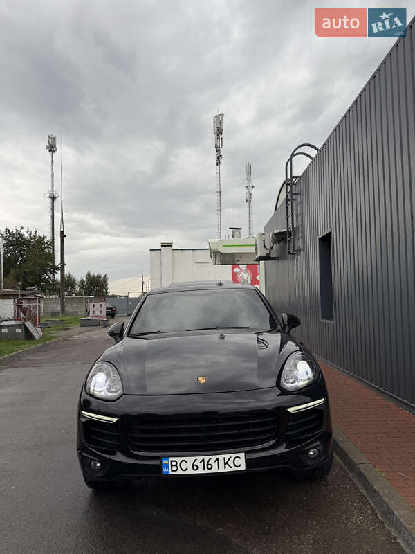 Внедорожник / Кроссовер Porsche Cayenne 2017 в Львове фото 24 Внедорожник / Кроссовер Porsche Cayenne 2017 в Львове