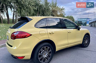 Позашляховик / Кросовер Porsche Cayenne 2010 в 