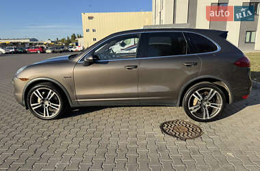Внедорожник / Кроссовер Porsche Cayenne 2011 в 