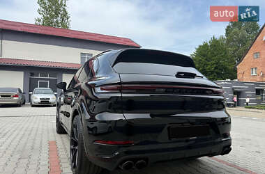 Внедорожник / Кроссовер Porsche Cayenne 2023 в 
