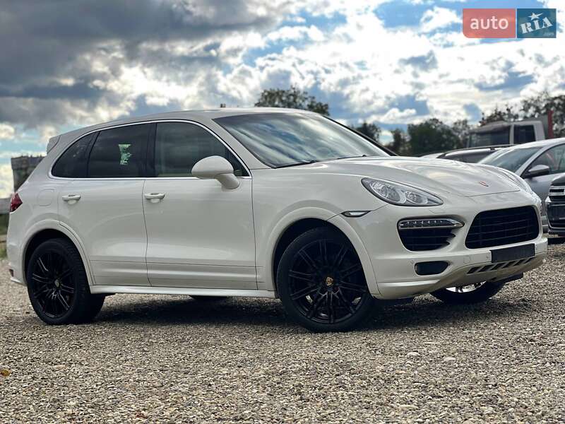 Внедорожник / Кроссовер Porsche Cayenne 2011 в Стрые