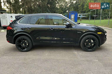 Внедорожник / Кроссовер Porsche Cayenne 2011 в 