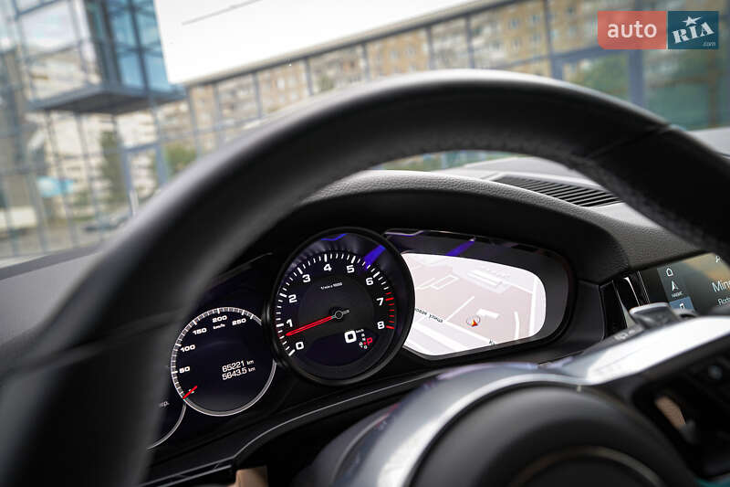 Позашляховик / Кросовер Porsche Cayenne 2019 в Дніпрі