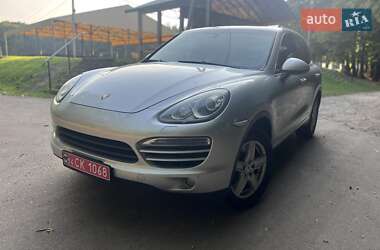 Позашляховик / Кросовер Porsche Cayenne 2012 в 