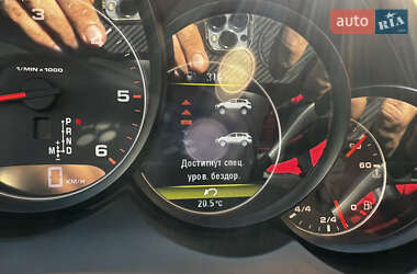 Внедорожник / Кроссовер Porsche Cayenne 2011 в 