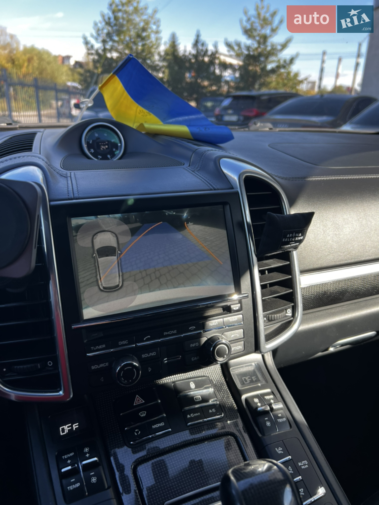 2011 Porsche Cayenne - мініатюра 33
