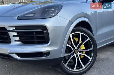 Позашляховик / Кросовер Porsche Cayenne 2020 в 