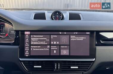 Позашляховик / Кросовер Porsche Cayenne 2020 в 