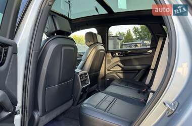 Позашляховик / Кросовер Porsche Cayenne 2020 в 