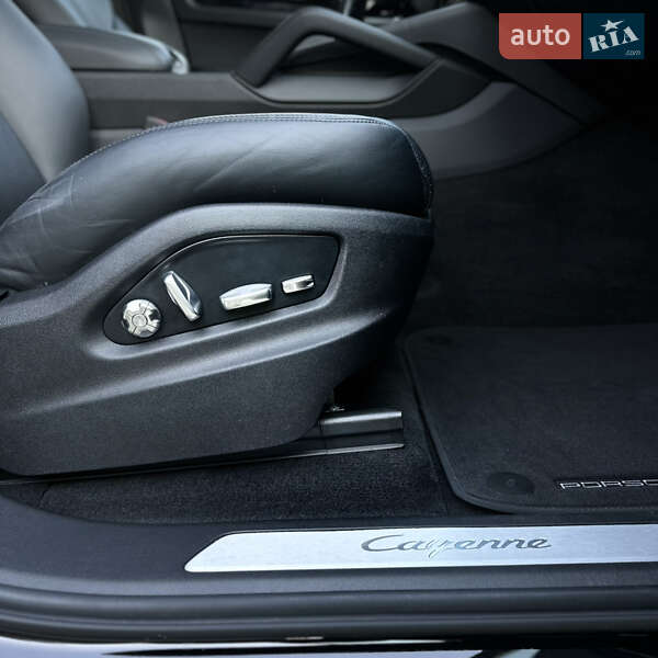 Внедорожник / Кроссовер Porsche Cayenne 2019 в Харькове
