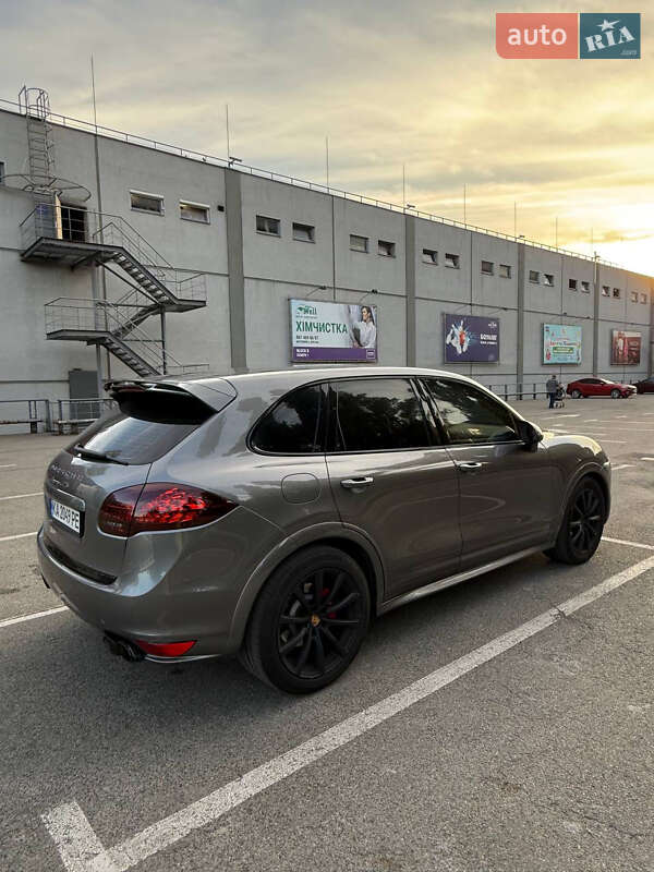 Внедорожник / Кроссовер Porsche Cayenne 2012 в Киеве фото 4 Внедорожник / Кроссовер Porsche Cayenne 2012 в Киеве