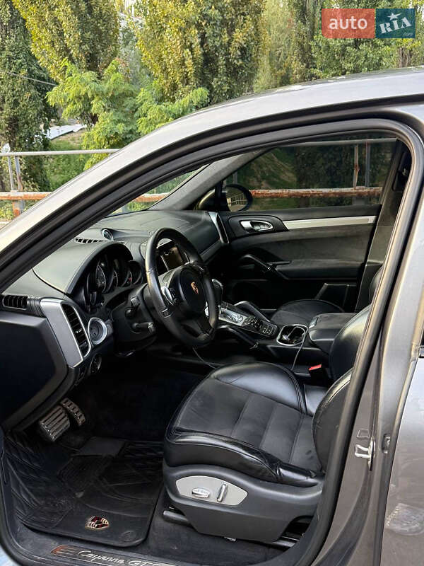 Внедорожник / Кроссовер Porsche Cayenne 2012 в Киеве фото 11 Внедорожник / Кроссовер Porsche Cayenne 2012 в Киеве