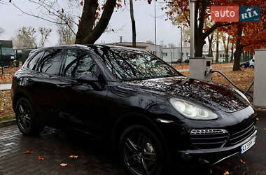 Внедорожник / Кроссовер Porsche Cayenne 2010 в 