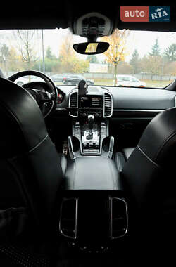 Внедорожник / Кроссовер Porsche Cayenne 2010 в 