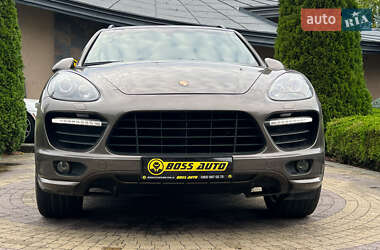 Позашляховик / Кросовер Porsche Cayenne 2012 в 