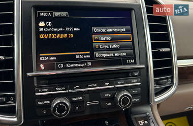 Позашляховик / Кросовер Porsche Cayenne 2012 в 