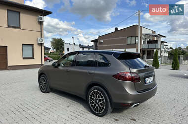 Позашляховик / Кросовер Porsche Cayenne 2011 в 