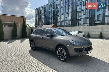 Позашляховик / Кросовер Porsche Cayenne 2011 в 