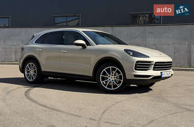 Внедорожник / Кроссовер Porsche Cayenne 2020 в 