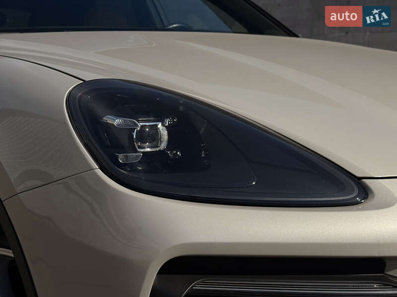 Позашляховик / Кросовер Porsche Cayenne 2020 в Києві