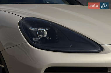 Внедорожник / Кроссовер Porsche Cayenne 2020 в 