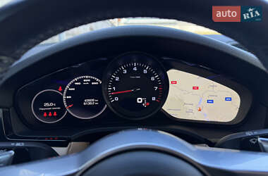 Внедорожник / Кроссовер Porsche Cayenne 2020 в 