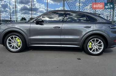 Позашляховик / Кросовер Porsche Cayenne 2021 в 