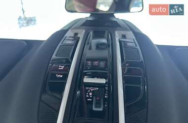 Позашляховик / Кросовер Porsche Cayenne 2021 в 