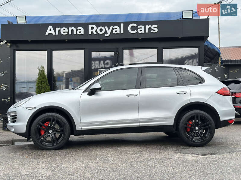 Внедорожник / Кроссовер Porsche Cayenne 2013 в Харькове